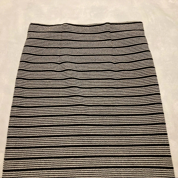LOFT Black and White Striped Skirt XS - Picture 10 of 11